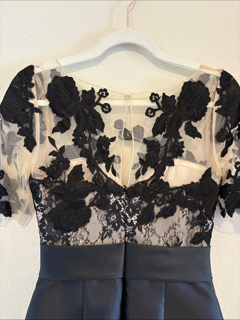 Badgley Mischka Dress black with lace and bow - Picture 7 of 9